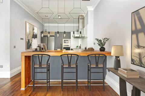 3 bedroom flat for sale, Lancaster Gate, London W2