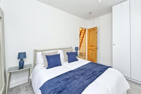 1 bedroom flat for sale, Hereford Road, London W2