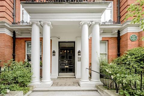 3 bedroom flat for sale, Hereford Mansions, London W2