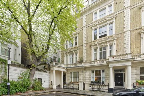 Clanricarde Gardens, London W2