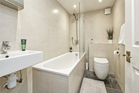 1 bedroom flat for sale, Hereford Road, London W2