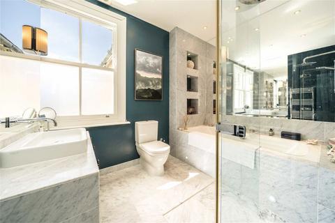 17 Finstock Road, London, W10 6LT