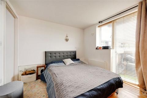 2 bedroom flat for sale, Bevington Road, London W10