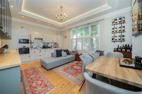 2 bedroom flat for sale, Ladbroke Grove, London W10