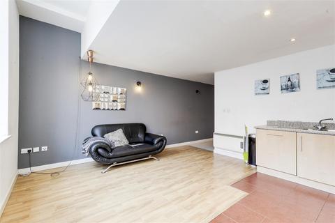 undefined, Queens Road, Nottingham NG2