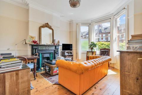 2 bedroom flat for sale, Bathurst Gardens, London NW10