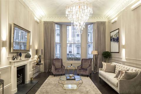 Queen's Gate Place, London SW7