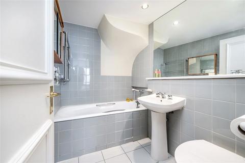 2 bedroom flat for sale, Courtfield Road, London SW7