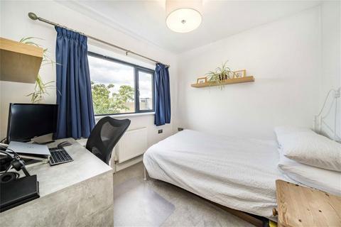 undefined, Pembroke Lodge, London SW16