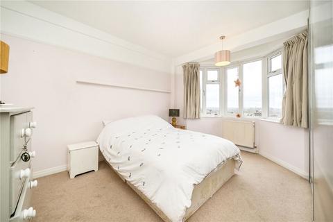 1 bedroom flat for sale, Streatleigh Court, London SW16