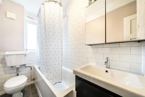 1 bedroom flat for sale, Streatleigh Court, London SW16