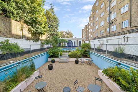 undefined, The High, London SW16