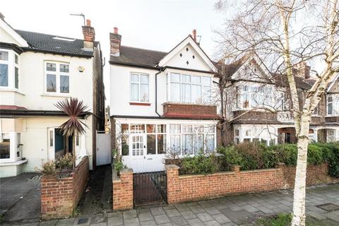 Cricklade Avenue, London SW2