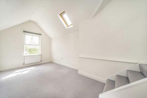 2 bedroom flat for sale, Babington Road, London SW16