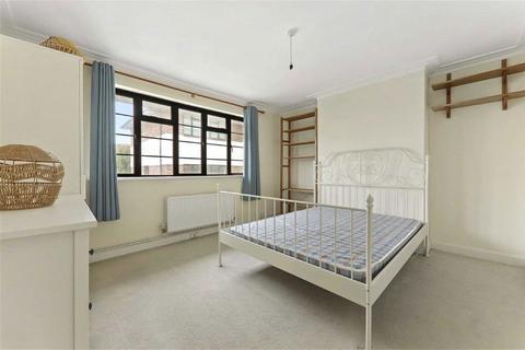 2 bedroom flat for sale, Glyn Court, London SW16