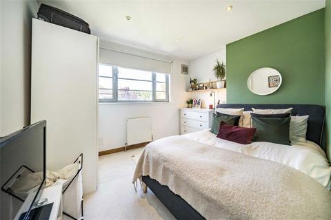 2 bedroom flat for sale, Romeyn Road, London SW16