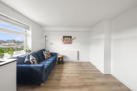 2 bedroom apartment for sale, Burnham Way, Ealing, W13