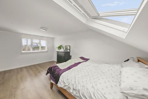 93 Burnham Way, London, W13 9YB