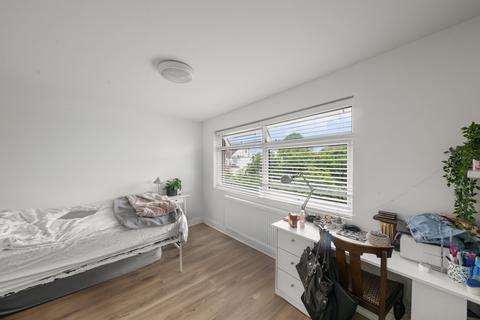 93 Burnham Way, London, W13 9YB
