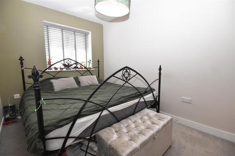 undefined, Haynes Close, Tuxford, Newark