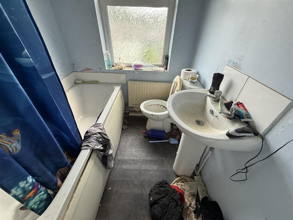 BATHROOM &amp; WC