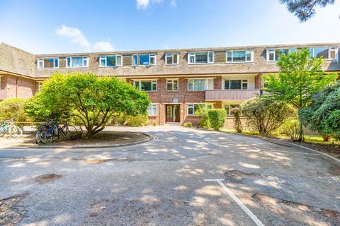 2 bedroom flat for sale, Magnolia House, Redhill Drive, Bournemouth, BH10 6AD