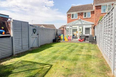 20 Blake Drive, Clacton-on-sea, CO16 8ED