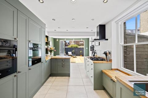 5 bedroom end of terrace house for sale, Chanctonbury Road, Hove