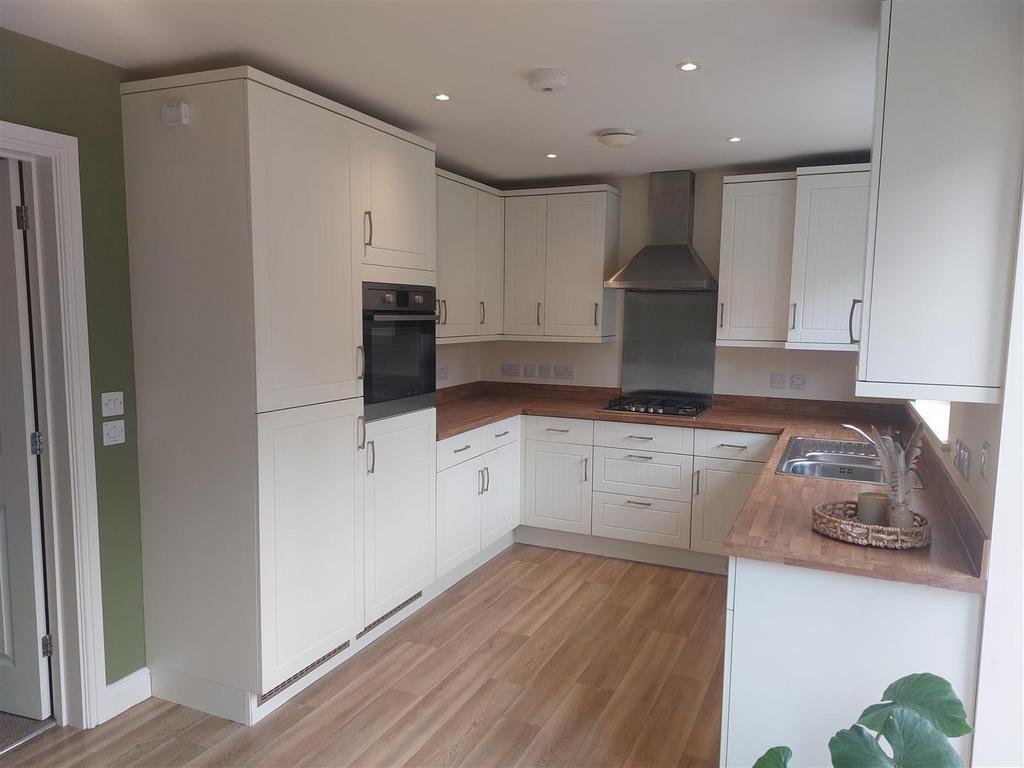 Dining kitchen