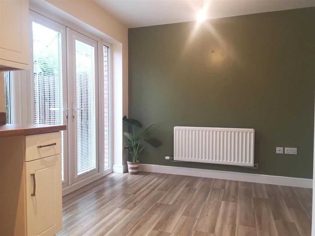 Dining kitchen