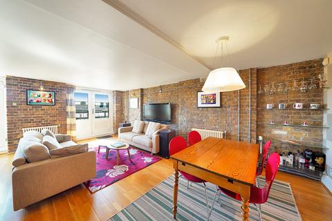 undefined, Rotherhithe Street, Surrey Quays, London, SE16