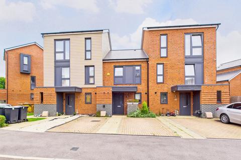 School End Crescent, Hemel Hempstead, HP1