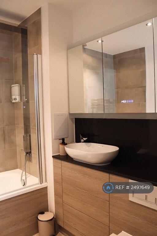 Bathroom 3.jpeg
