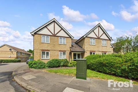 40 Rockall Court, Slough, SL3 8EZ