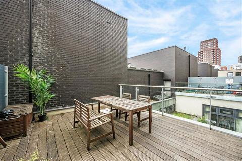 3 bedroom flat for sale, Wenlock Road, London N1