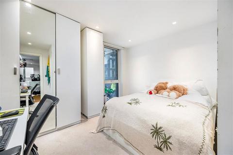 3 bedroom flat for sale, Wenlock Road, London N1