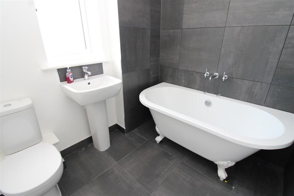 Bathroom.JPG
