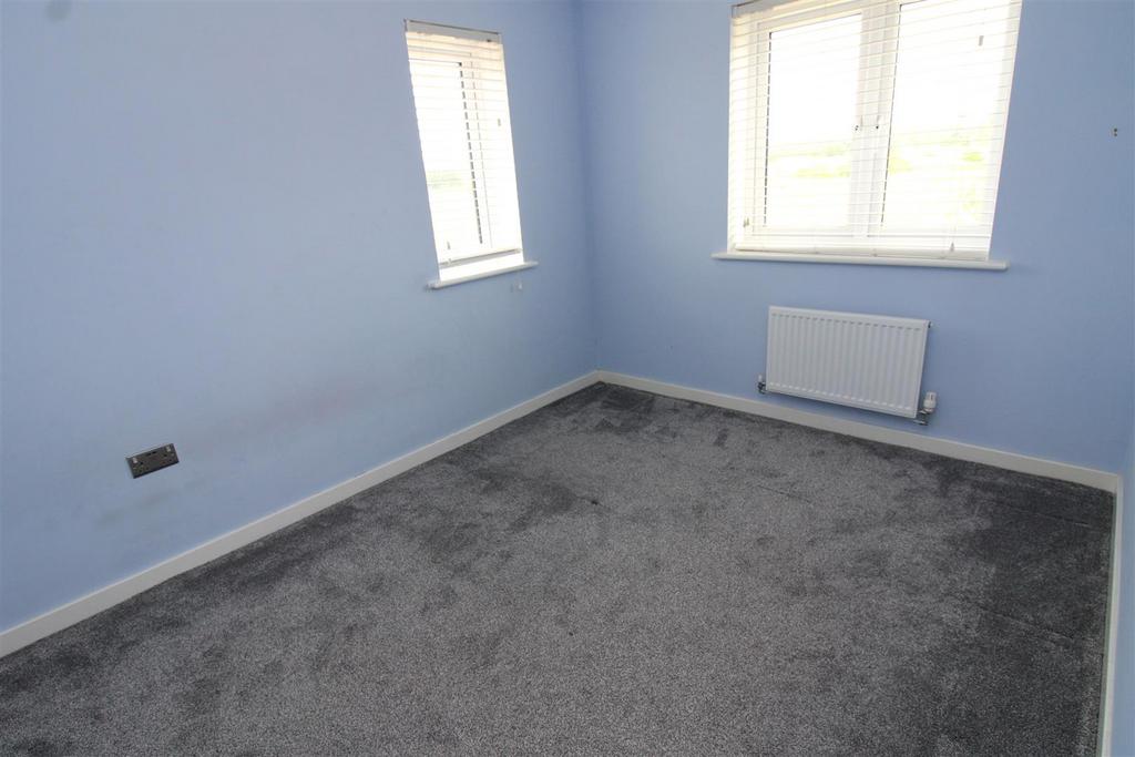 Bedroom 2.JPG