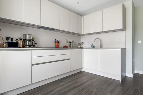 5 Davenant Way, Acton, London, W3 8DN