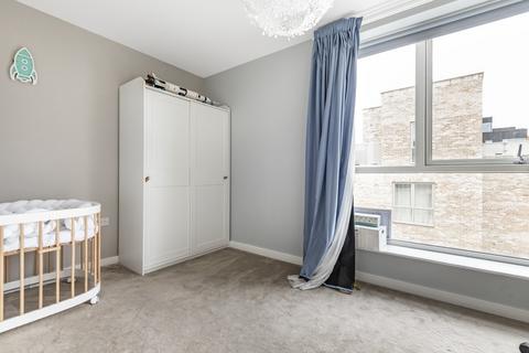 5 Davenant Way, Acton, London, W3 8DN