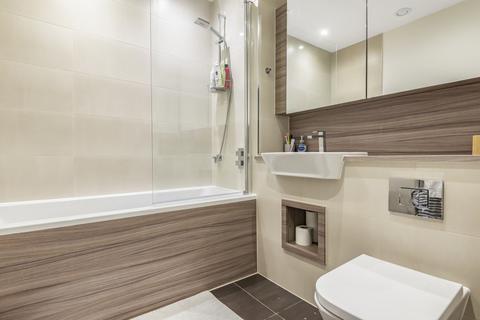 5 Davenant Way, Acton, London, W3 8DN