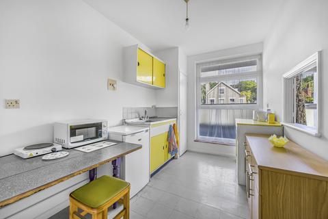 2 bedroom flat for sale, Cedar Lodge, Wood Vale, London, SE23