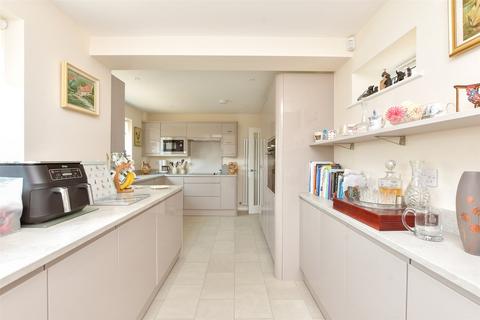 5 Fairacre, Broadstairs, CT10 2JN
