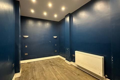 Flat 3, 13 High Street, Carshalton, SM5 3AP