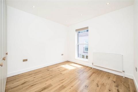 5 bedroom house to rent, Old Manor Yard, London SW5