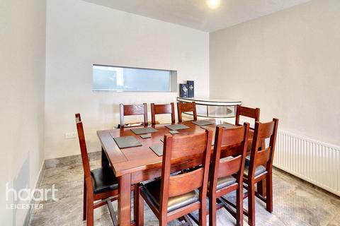 3 bedroom semi-detached house for sale, Swithland Avenue, Leicester