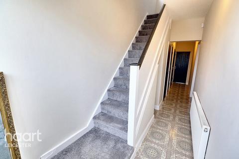 3 bedroom semi-detached house for sale, Swithland Avenue, Leicester