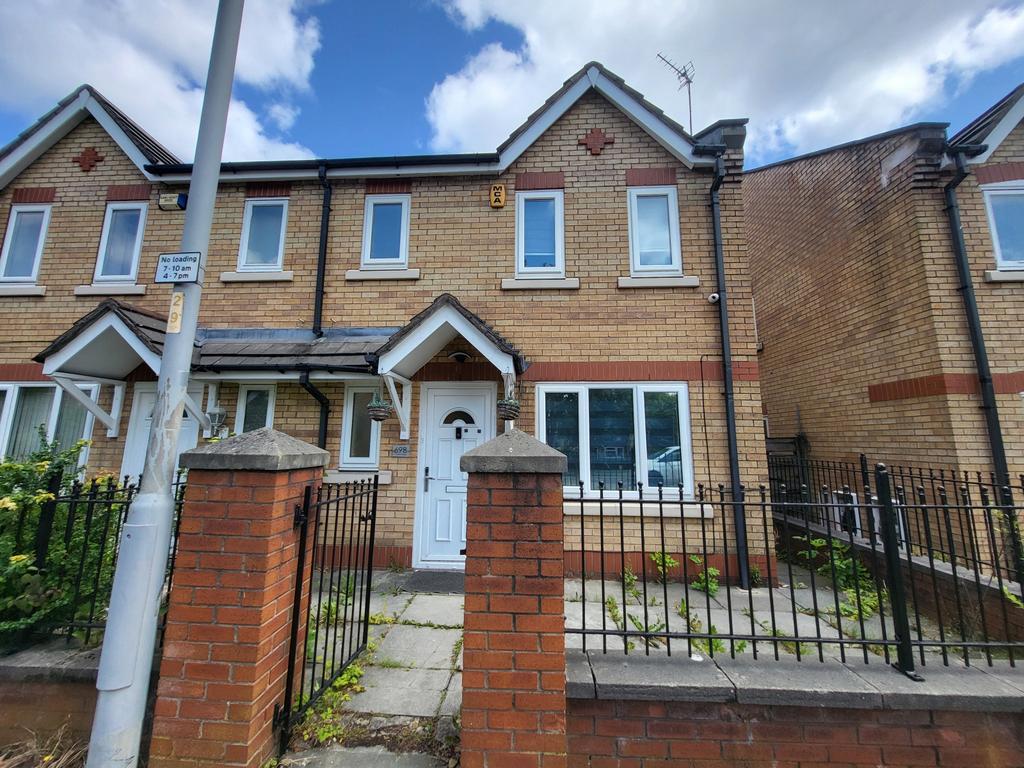 3 Bedroom Semi detached property for Sale