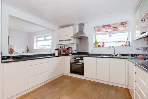 4 bedroom chalet for sale, Winterton Way, Shoreham-By-Sea