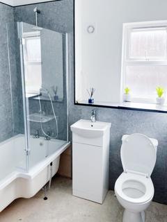 1 bedroom in a flat share to rent, King Street, Bristol BS5